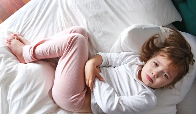 Çocuklarda gastroenterit alarmı! Her iki çocuktan birinde tanı konuluyor