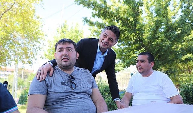 Aliağa’da Protokol ve Vatandaşlar Bayramlaştı 