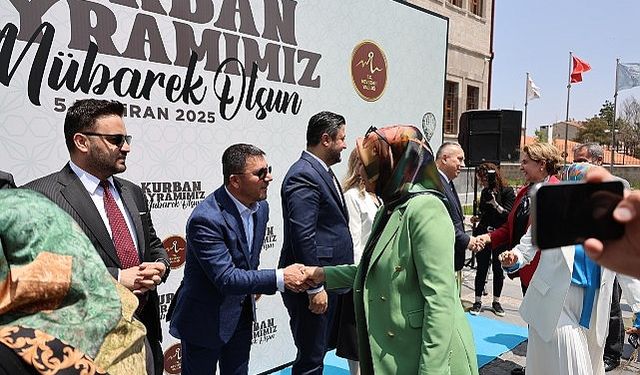Belediye Başkanı Rasim Arı, Bayramlaşma Törenine Katıldı