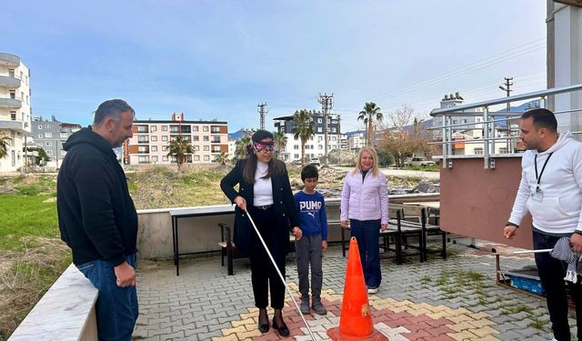 Arsuz’da ‘Beyaz Baston’ Farkındalık Etkinliği…