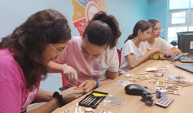 Gençlik Merkezi’nde Deneyap başvuruları başladı