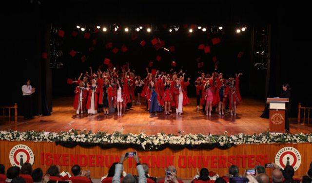 İSTE Turizm Fakültesi Mezunları Kep Attı