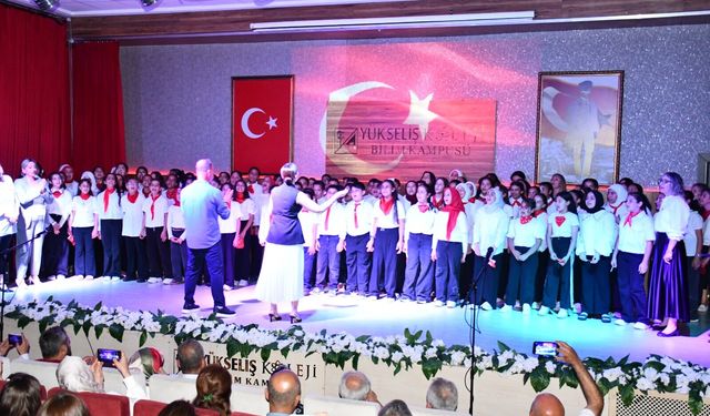 Yunus Emre İmam Hatip Ortaokulu’ndan Şiir Dinletisi…