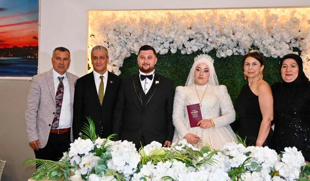 Raife ile Özcan Dünya Evine Girdi