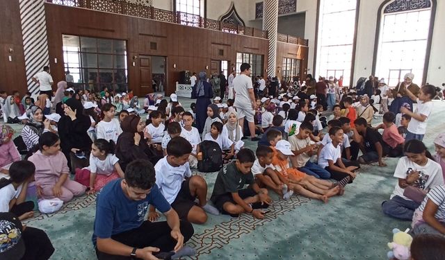 Ortaokul öğrencilerinden, "Cami Buluşması" etkinliği...
