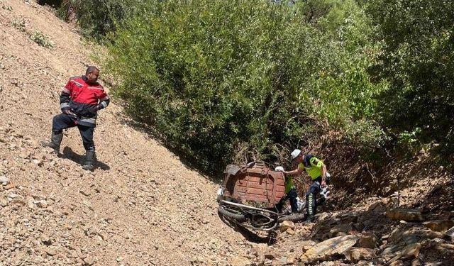 Hassa’da Motosiklet yoldan çıktı uçuruma yuvarlandı…