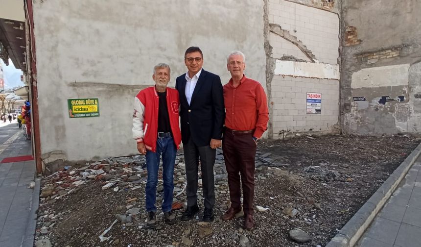 Sanatsal dokunuşla depremin izleri siliniyor…