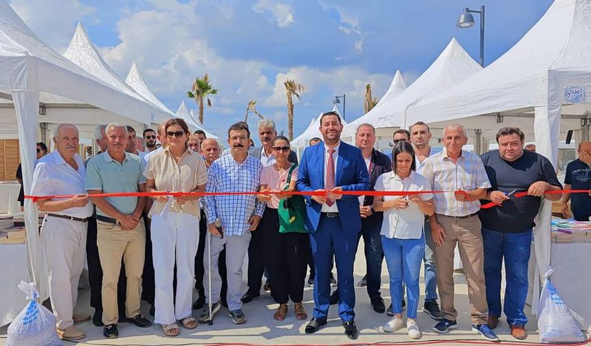 Samandağ’da Geleneksel Kitap Fuarı Kapılarını Açtı