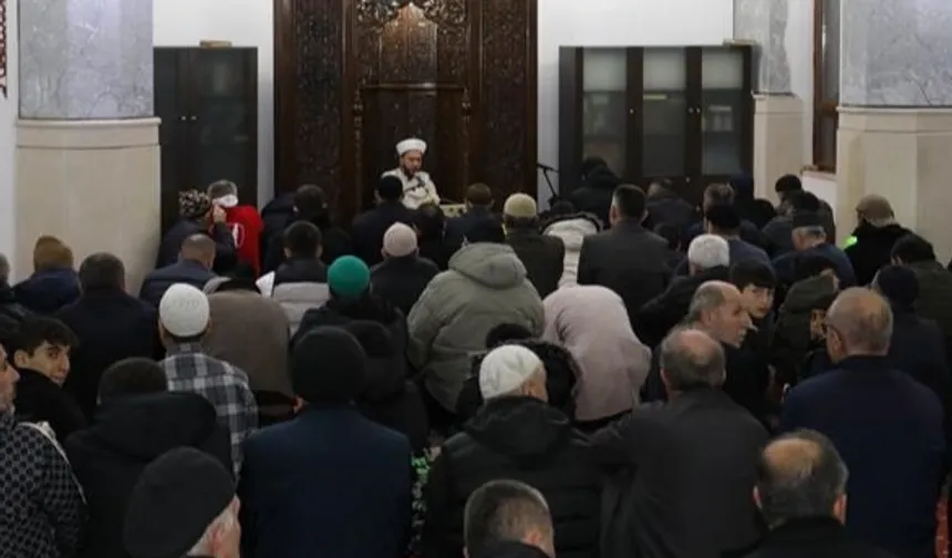 Bursa İnegöl'de Hafız Abdullah Altun sesiyle mest etti