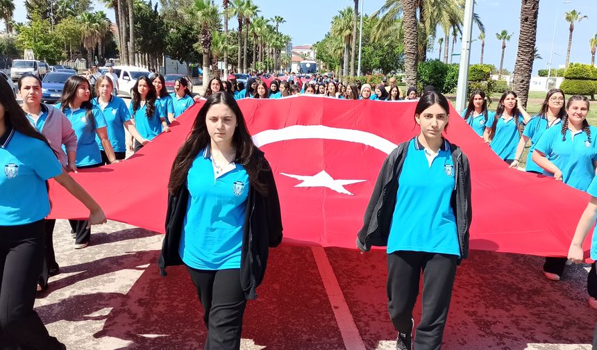 İskenderun’da 'Gençlik Yürüyüşü' Coşkusu