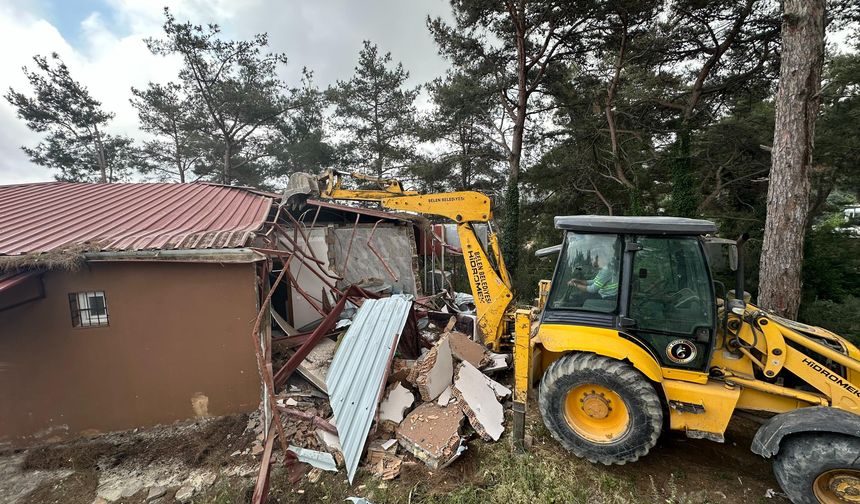 Soğukoluk Yaylası'nda Kaçak Yapılar Yıkıldı