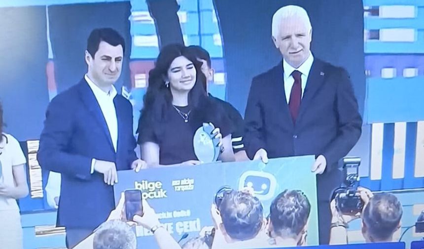 Dörtyollu Öğrenci Türkiye Birincisi Oldu