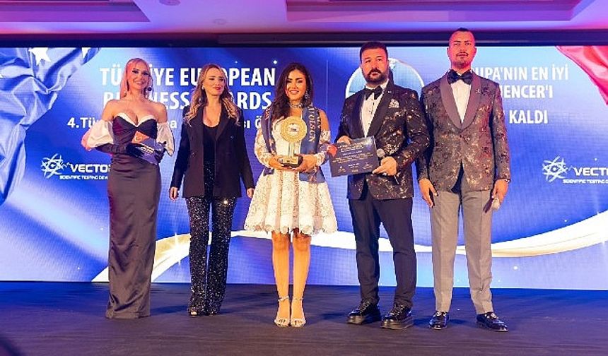 Avrupa’da Türk Gururu: Arzu Kaldı, “Avrupa’nın En İyi Influencer’ı” Seçildi!