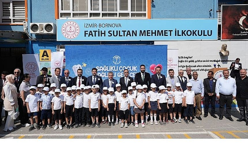 Bornova’da “Sağlıklı Çocuk, Sağlıklı Gelecek” Programı Yoğun Katılımla Gerçekleştirildi