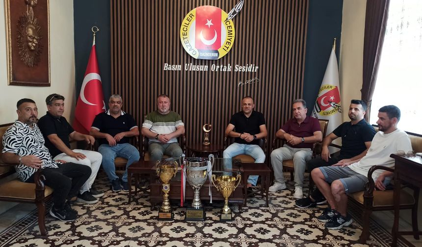 İskenderun 3 kupa birden kazandırdılar