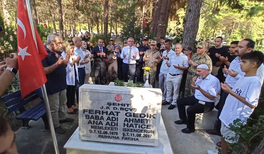 Şehit Başçavuş Ferhat Gedik, Mezarı Başında Anıldı