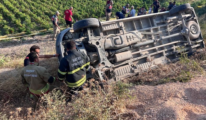 Hatay’da minibüs Şarampole Yuvarlandı…