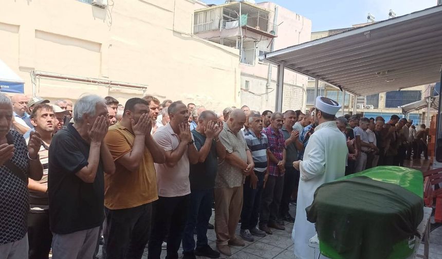 Sinem Gürkan gözyaşları arasında toprağa verildi
