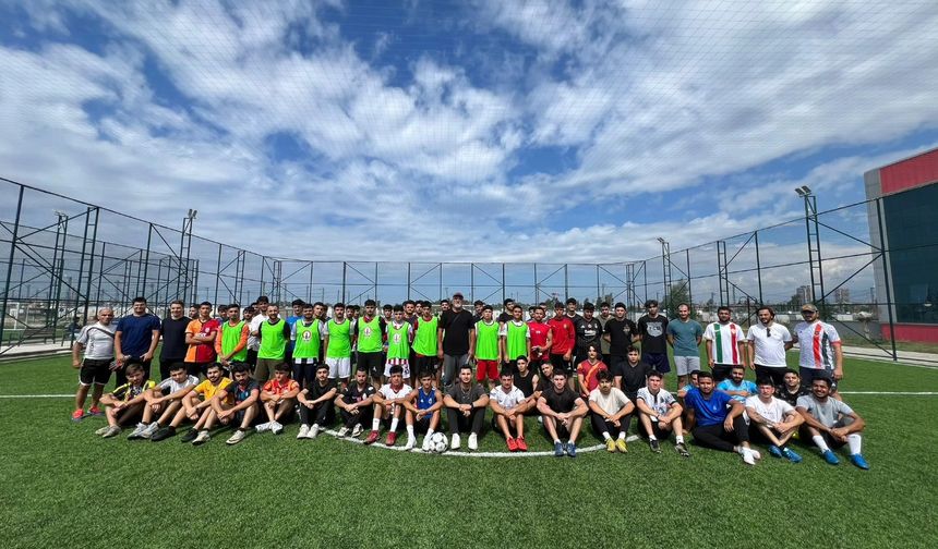 İSTE Üniversiteler arası futbol turnuvasına katılıyor