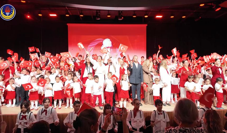 TED İskenderun Koleji Cumhuriyeti coşkuyla kutladı