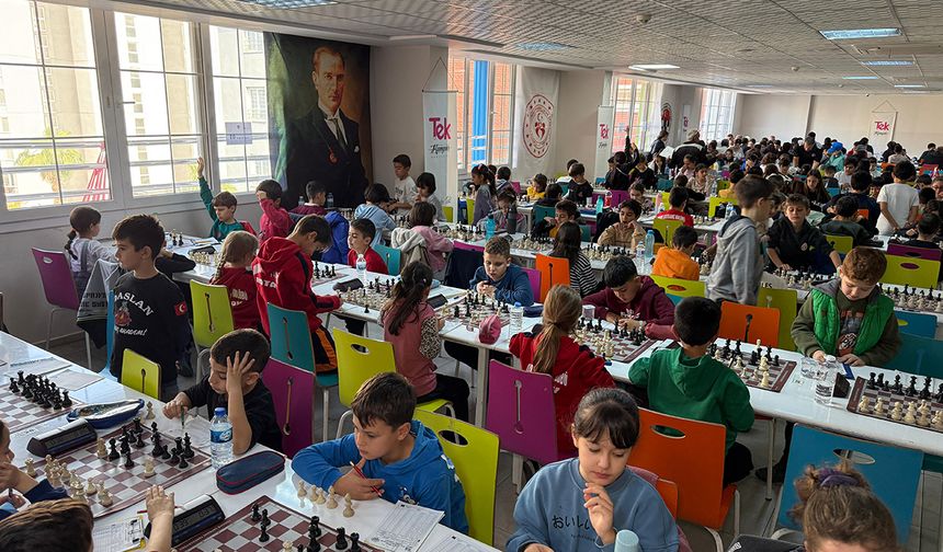 Satranç Turnuvası Tek Kampüs Okullarında