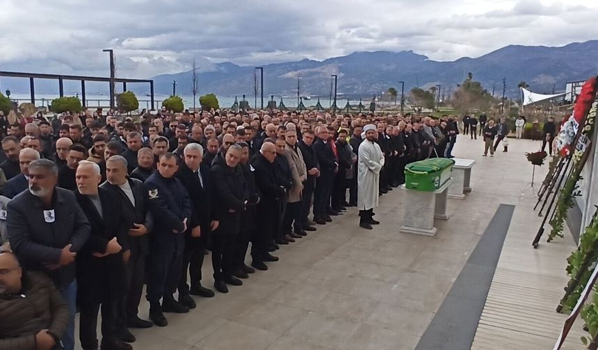 Adnan Yener Gözyaşlarıyla Uğurlandı