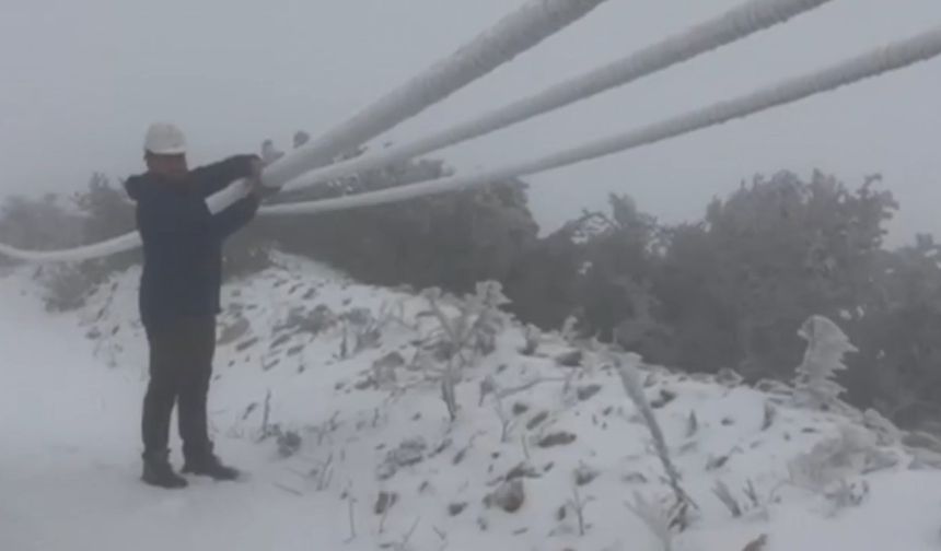 Toroslar EDAŞ Ekiplerinin karda arıza mesaisi