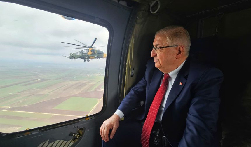 Kilis’te Sınır Hattını havadan inceledi