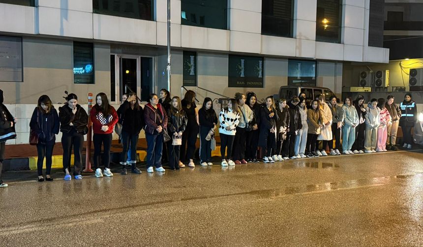 Kaçak çalışan 23 kişinin sınır dışı işlemi başlatıldı...