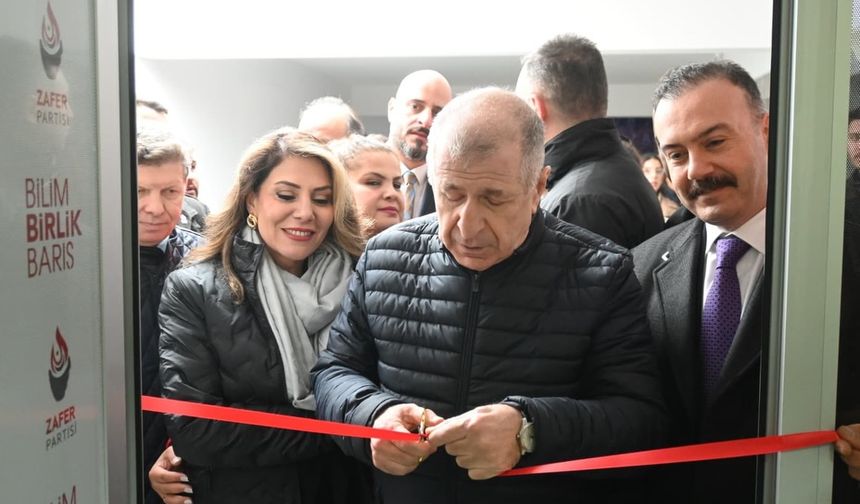 Özdağ Hatay İl Teşkilat binasını açtı