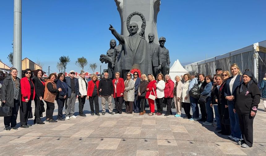 Türk Kadınlar Birliği’nden 8 Mart’ta Atatürk Anıtı’na Çelenk