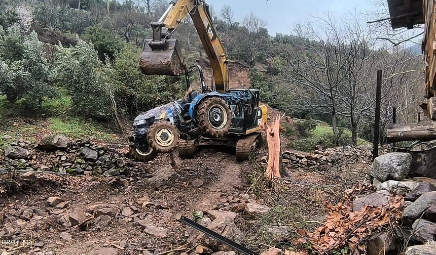 Kazada sürücü yaralı olarak kurtarıldı