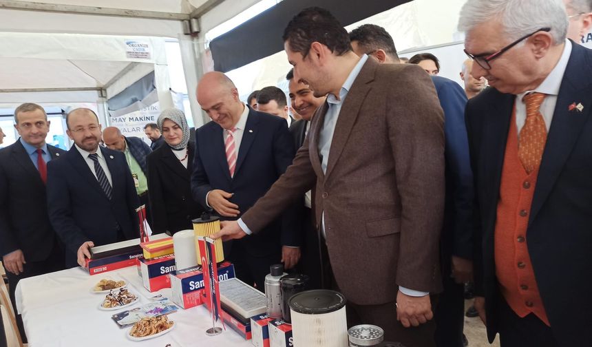 61 Firma Öğrenciler ve İş Arayanlarla Buluştu