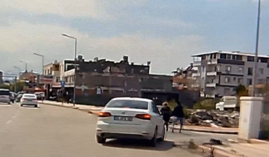 Boynundaki Kolyeyi Kaptı Kaçamadı