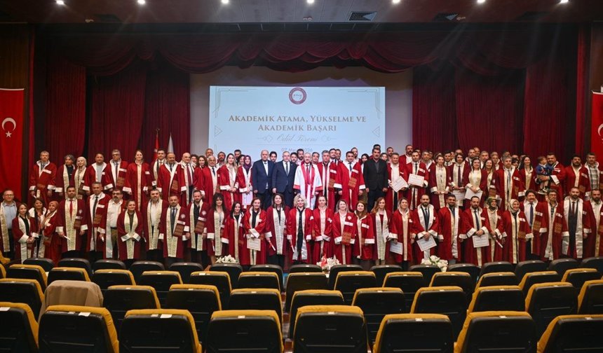 HMKÜ’de Akademik Atama, Yükselme ve Başarı Ödül Töreni