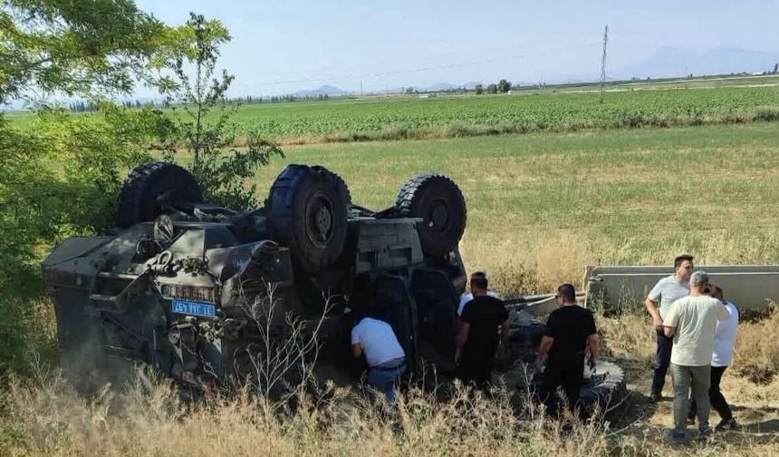 Konya'da Askeri Araç Şarampole Devrildi…