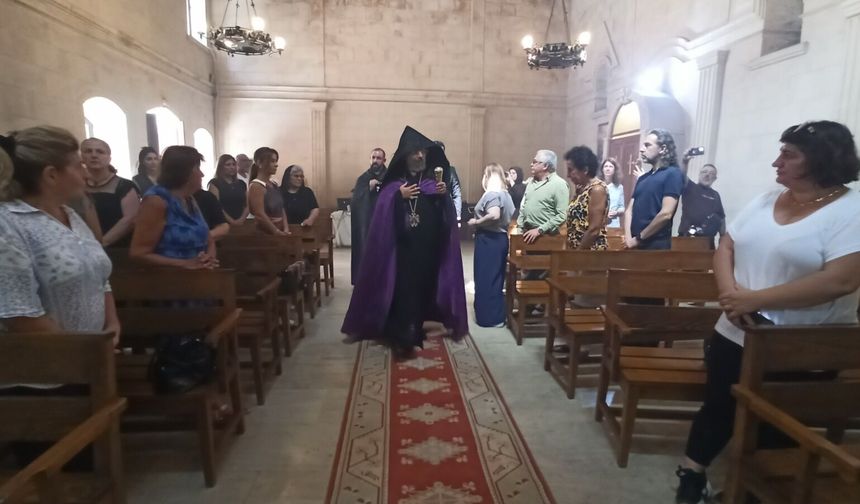 Tarihi Kilisede Büyük Onarım Öncesi Son Ayin
