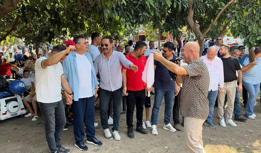 Belediye Personeli işi unuttu, Şenliğe Doydu!