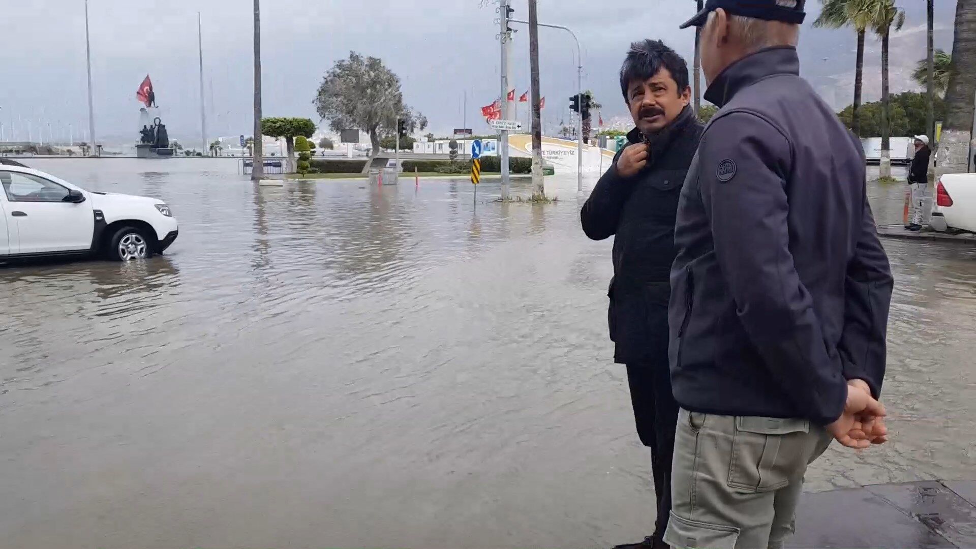 SAHİL.mp4_snapshot_01.20.420