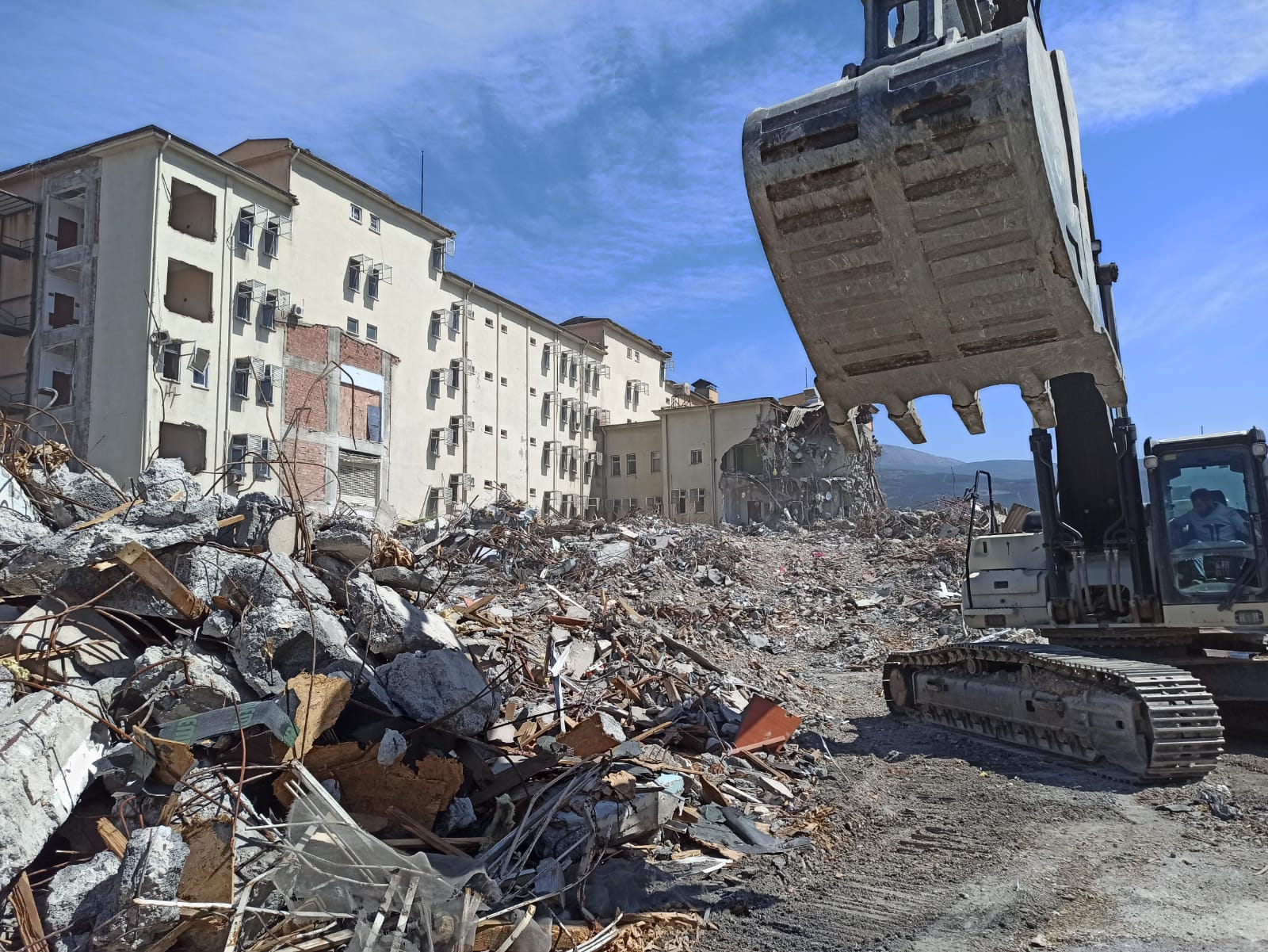 183d14c5-f7b0-4fc7-b3ff-4eeff9c0207d