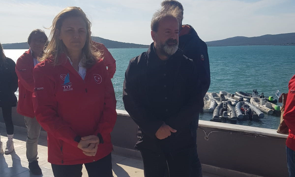 2050de16-eff4-4db6-9d0d-9b9dbd975dc8-1