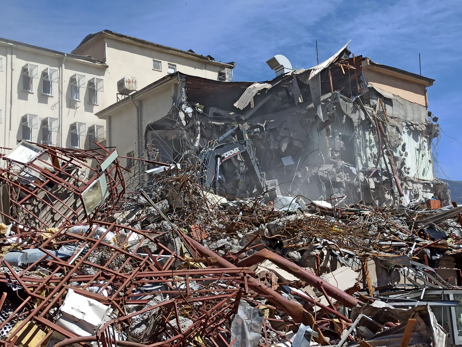 26c4e3e8-d902-499f-a658-bb53fe5d96a8