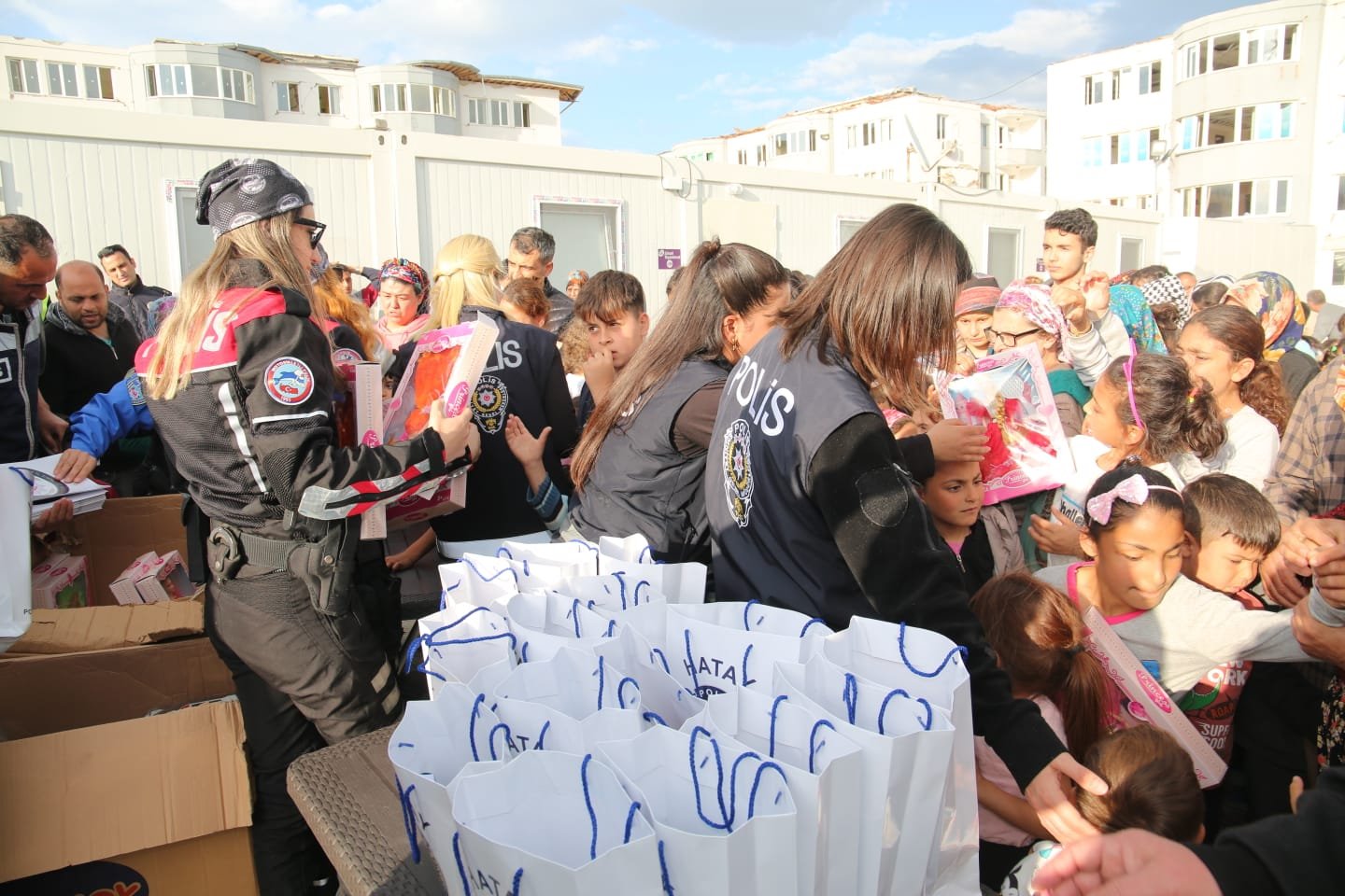 c7259494-76e3-411e-acf6-03710ed737c7