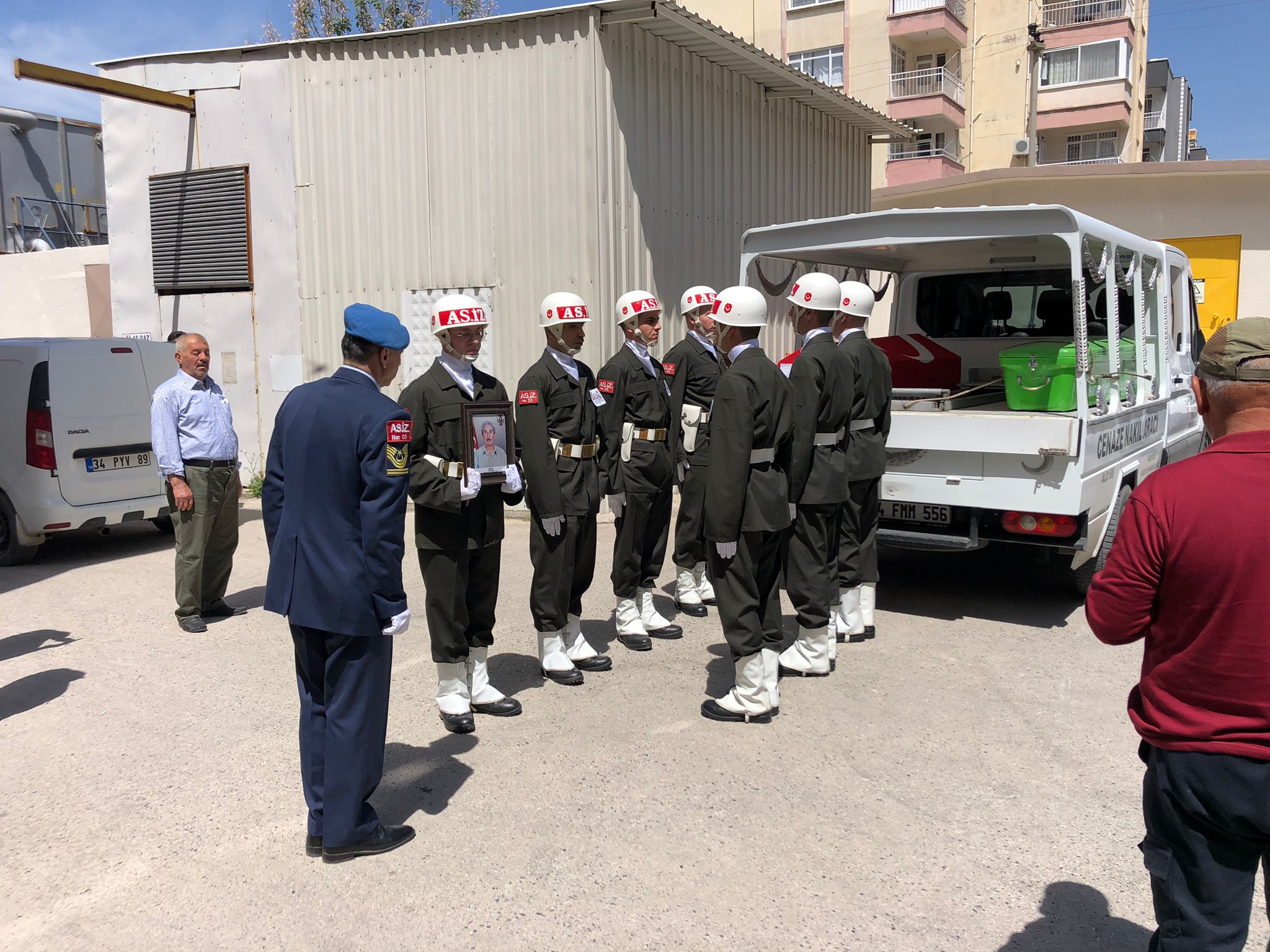 d9808a72-bce6-4572-83eb-faf1e4210e56