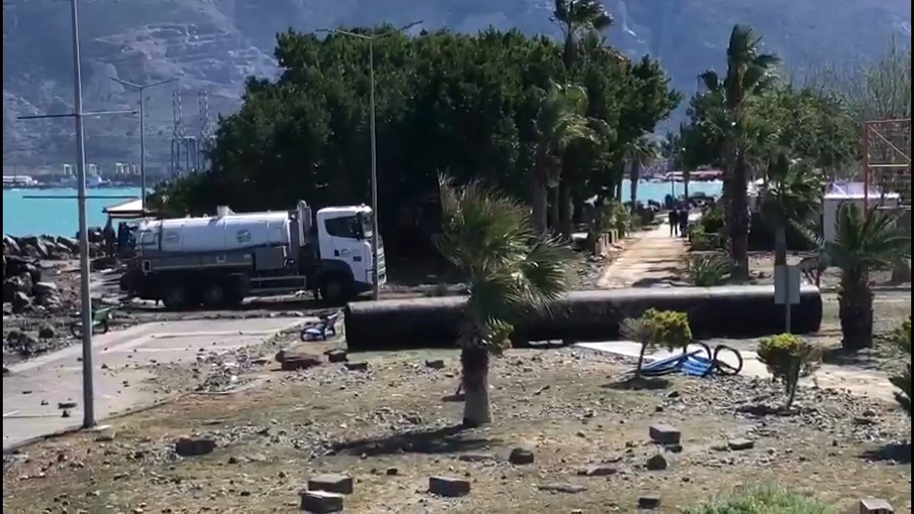 ortak-calismayla-sular-cekildi.mp4_snapshot_02.58.589-1