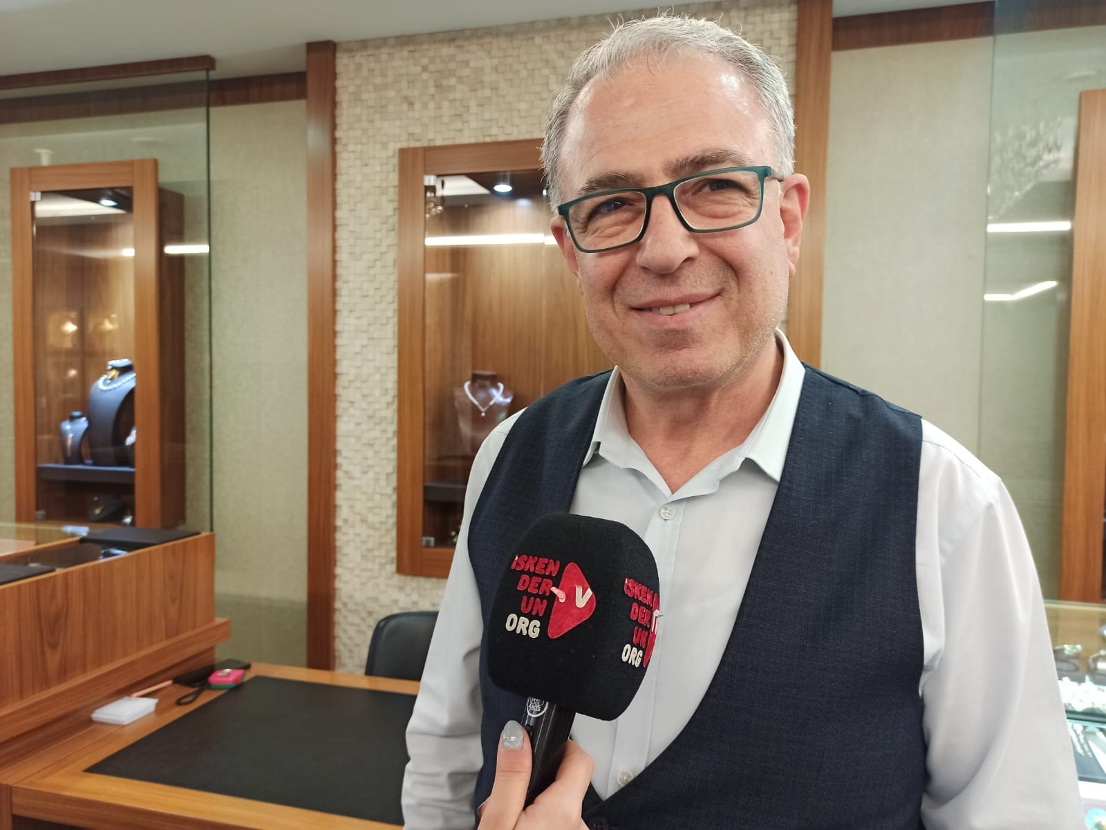 f78edfbc-c522-40a5-8919-ed913a62abb8