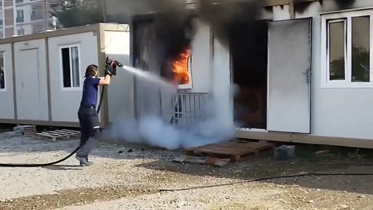 konteyner-yangini.mp4_snapshot_00.31.513