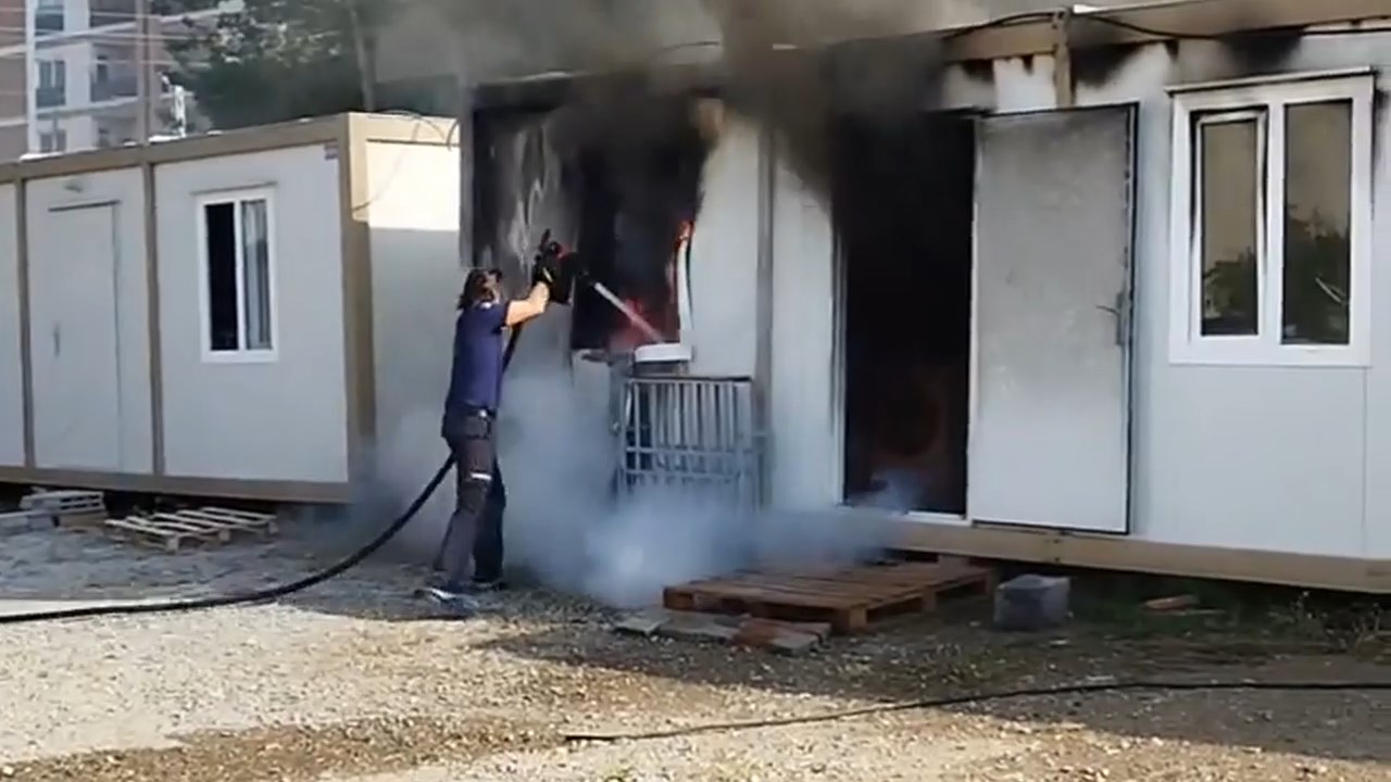 konteyner-yangini.mp4_snapshot_00.32.604