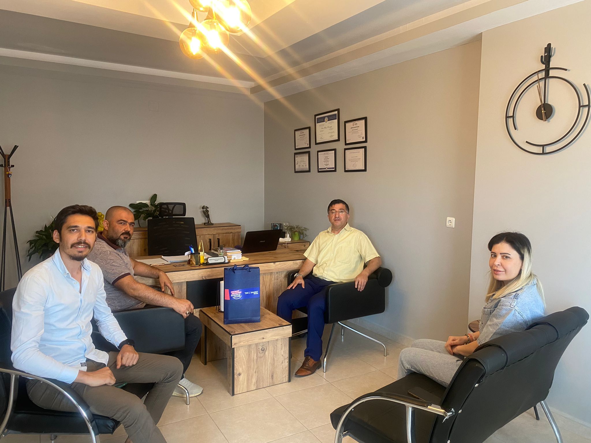 9f6f6533-0d47-4d22-89cd-65e17fe5da46