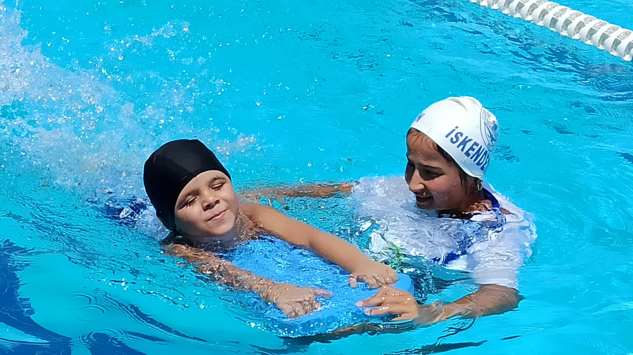 069d2fb3-959e-405a-9979-00ebd29da4df